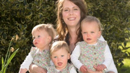 İngliz Kadın, Üçüzlerine Farklı Zamanlarda Hamile Kaldı