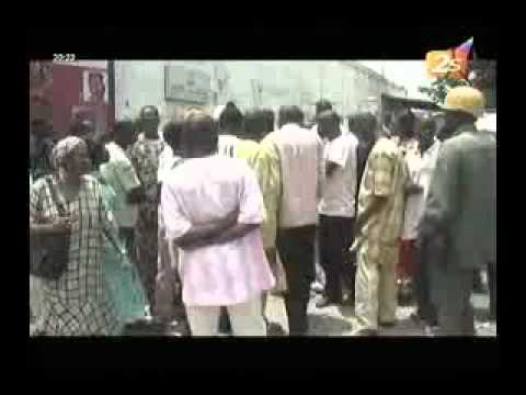 Les employés du Port mécontents de leur expulsion - Jt Français - 29 Juin 2012