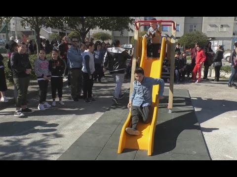 Video Napoli - Ponticelli, parco giochi dedicato a Ciro Colonna, vittima innocente di camorra (15.03.17)