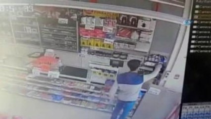 Antalya'da Market Soygunu Güvenlik Kamerasında