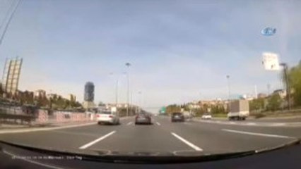 Köprü Çıkışında Feci Kaza Kamerada