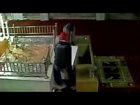 Gurgaon Gurudwara robbery caught on camera, Watch CCTV footage