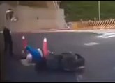 Scooter Rider Falls into Manhole in Taiwan