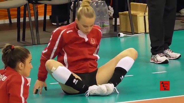 Volleyball Girls Libero Hot Warm Up & Stretching