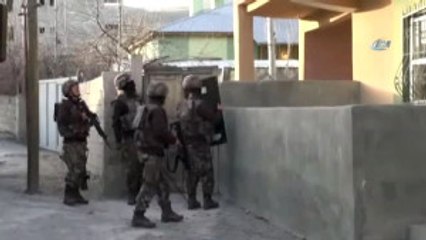 Van'da Terör Operasyonu: 16 Gözaltı