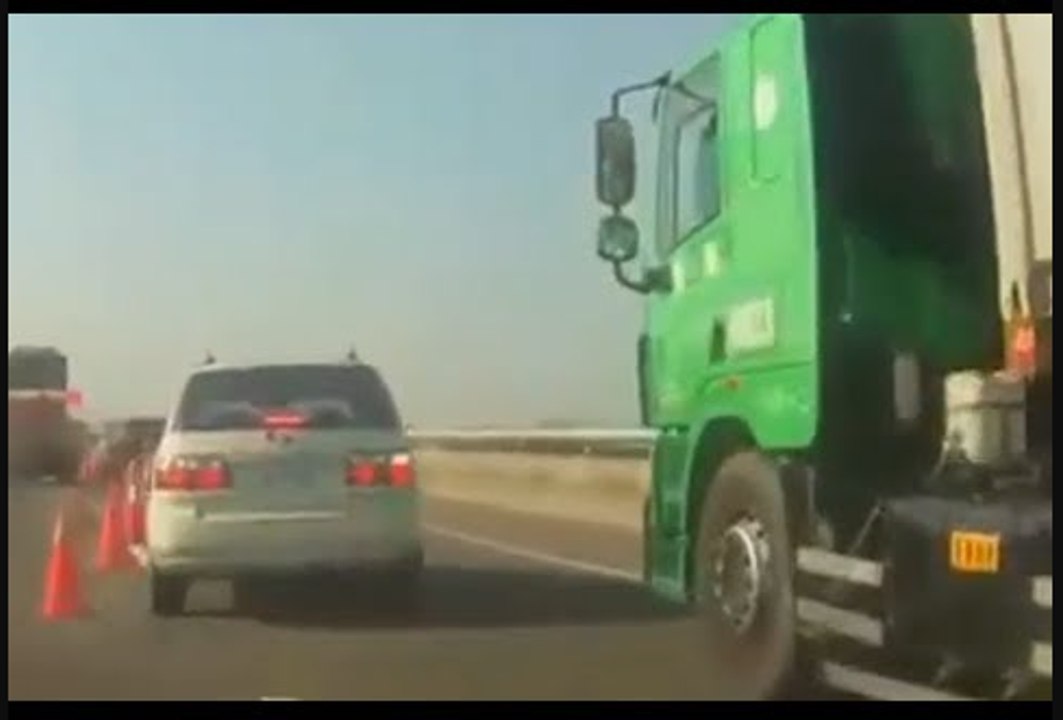 Driving in Asia - Car Accidents Compilation