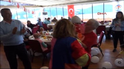 Mersin Lösemili Çocuklara 23 Nisan Eğlencesi
