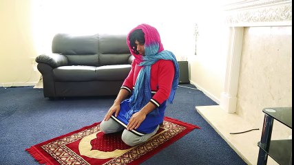 Nasreen Praying - Rahim Pardesi