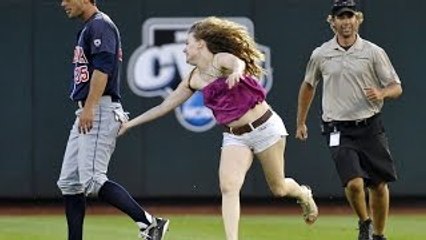 FUNNIEST FANS IN SPORTS HISTORY