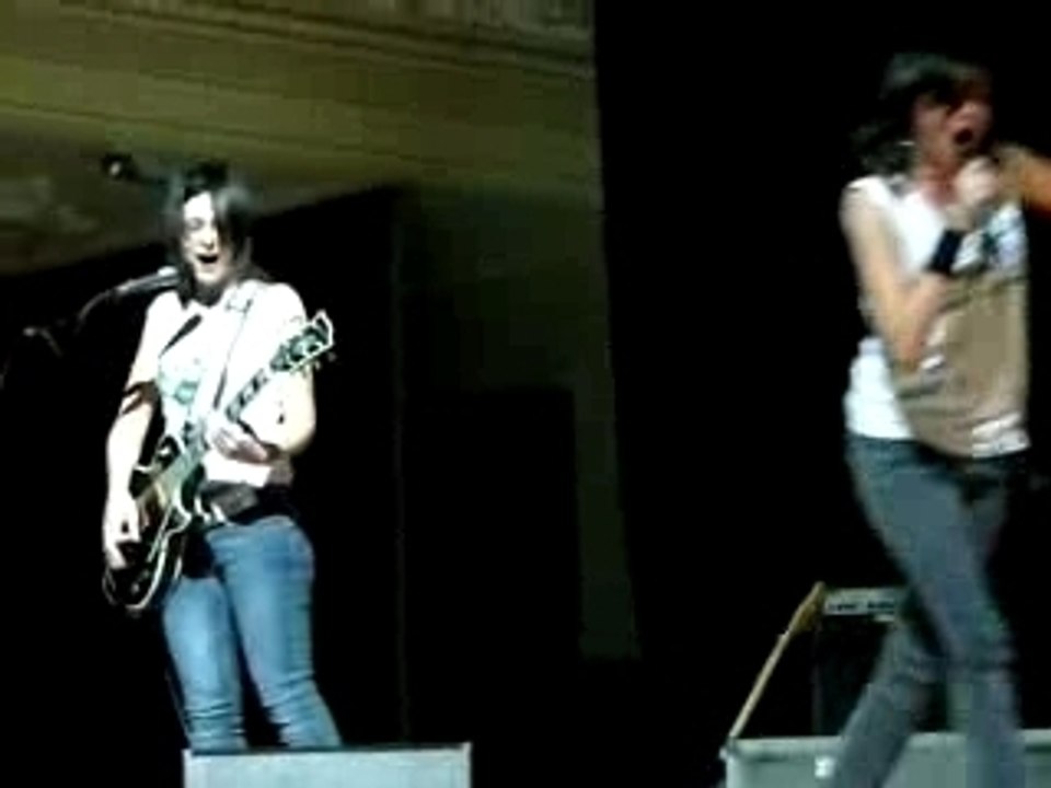 The Hedrons (live in Dundee)