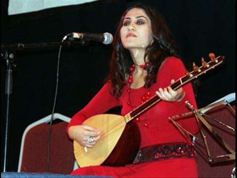 Aynur Doğan Yoluna Yoldaş Olam