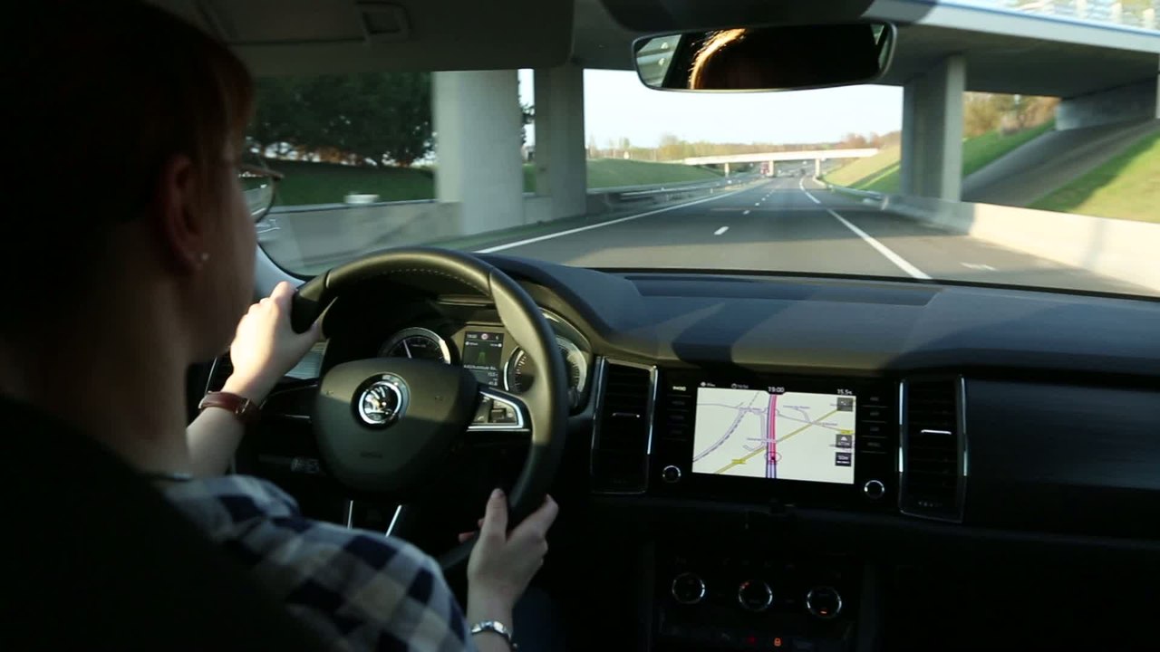 Road trip en Skoda Kodiaq au cœur des Alpes à la découverte d'un lieu hors du commun