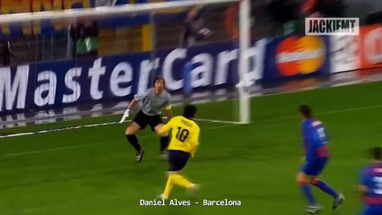 Top 25 INCREDIBLE Assists in Football - HD