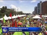 Binomio Moreno - Glas y millares de simpatizantes acudieron al festejo por la democracia en Quito