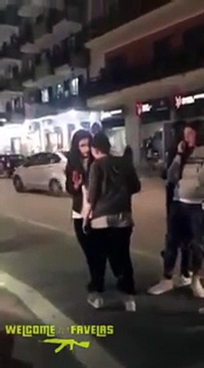 Rissa tra ragazze di Casalnuovo di Napoli con STRASCINO