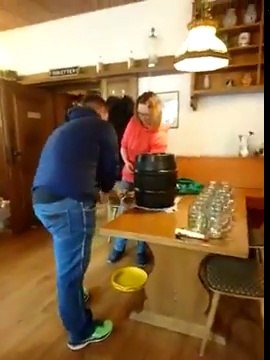 Ouvrir un fût de bière... FAIL !