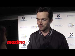 Ian Harding on Ballet, "Pretty Little Liars" Season 5 "Love Triangle With Me and A Tree"