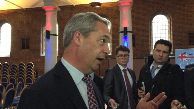 Nigel Farage renews calls for Ukip's sole MP Douglas Carswell to be removed