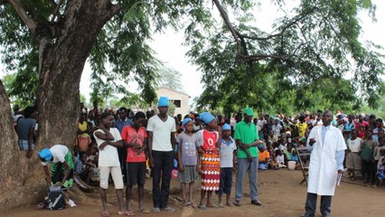 How Mozambique schoolkids use theatre to warn against child marriage