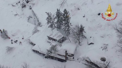 Italy: Up to 30 dead in luxury hotel destroyed by avalanche