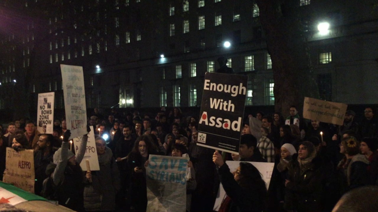 Syria: Hundreds protest outside Downing Street over Aleppo offensive