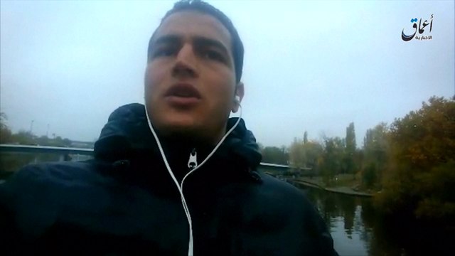Video 'shows Berlin Christmas market attack suspect pledging allegiance to Isis'