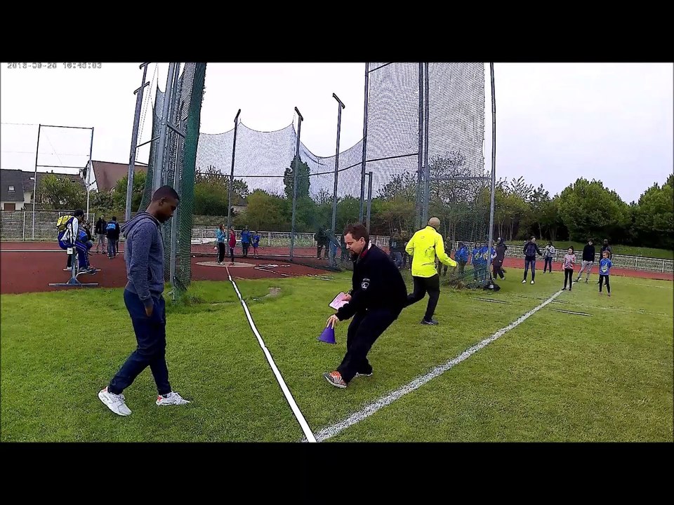 Animation Athlétisme Villejuif le 22/04/2017 Lancer de Marteau Poussines Suite