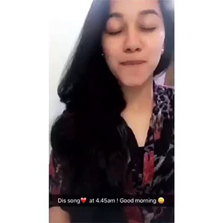 Kodi ' EY SUZHALI ' Song Dubsmash - Best of Mirnalini Ravi - Dubsmash Queen (1)