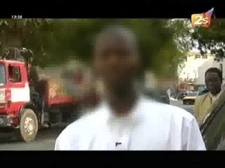 Les faux laveurs de véhicule - Caméra de rue - 26 Juin 2012