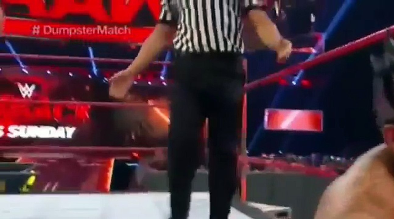 Wwe Raw 4-24-2017 Braun Strowman Vs Kalisto In Dumpster Match Full HD - YouTube