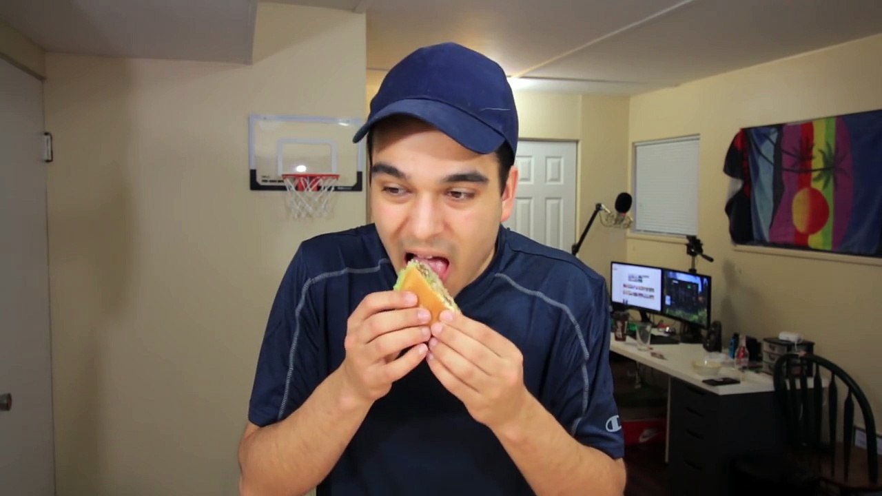 WHO HAS THE BEST FAST FOOD BURGER?! *DISGUSTING BURGER CHALLENGE*