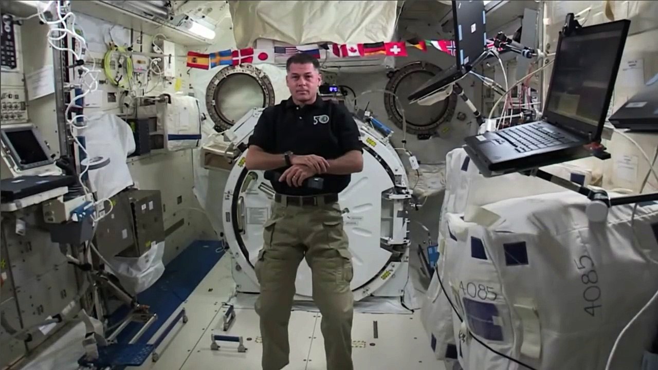 Another NASA ISS Green Screen FAIL - International Space Station Hoax