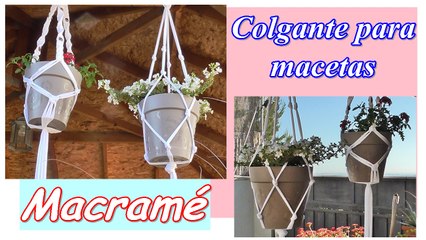 Soporte colgante de macramé para macetas hecho de trapillo
