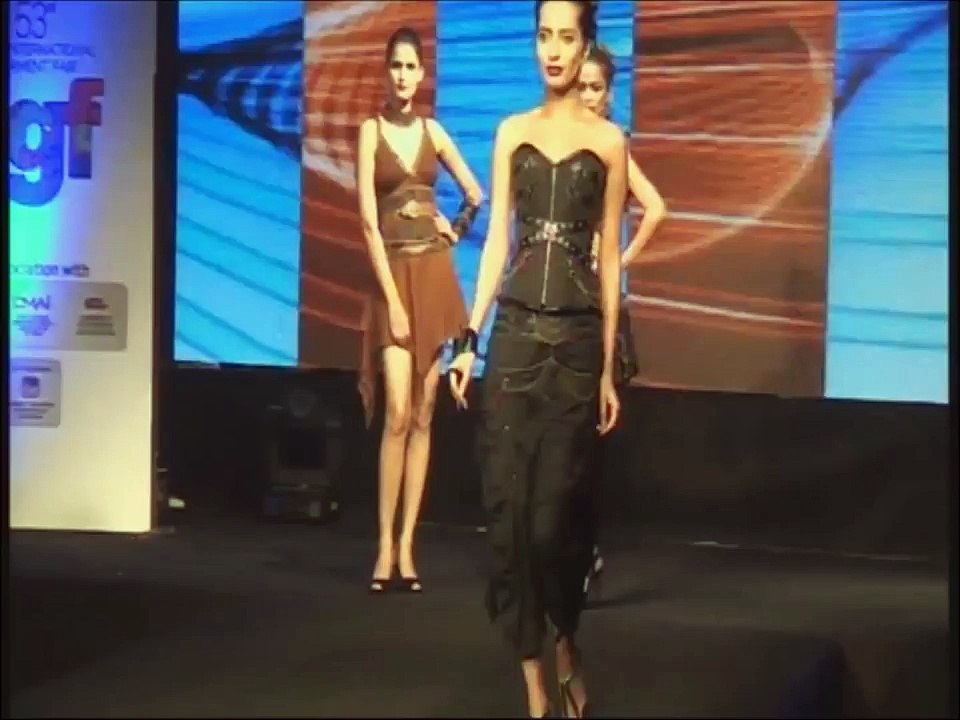 Affordable Burlesque corsets clothing | Viona Corset