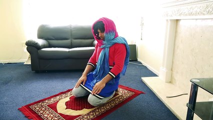 Nasreen Praying - Rahim Pardesi