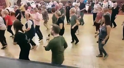 Paddy's Choir Line Dance by Maggie Gallagher & Gary O'Reilly