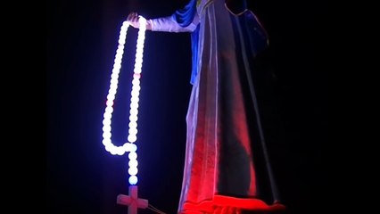 Mother Mary Miracle - Water Drops From Her Hand