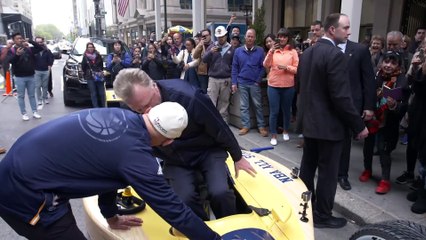 Larry Bird arrive en Indy Car à New York pour la candidature d'Indiana au All Star Game 2021