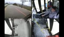 Korkunç kaza anı kamerada: Halk otobüsü TIR'a böyle çarptı