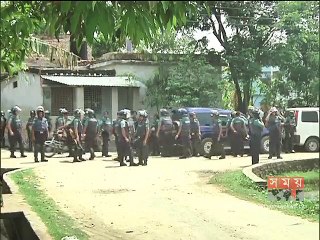 রাজশাহীতে ঘিরে রাখা বাড়িতে চলছে নিরাপত্তাবাহিনীর অভিযান