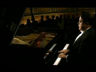 Beethoven: Piano Sonata No.9 / Bruno Leonardo Gelber (Movie Live)