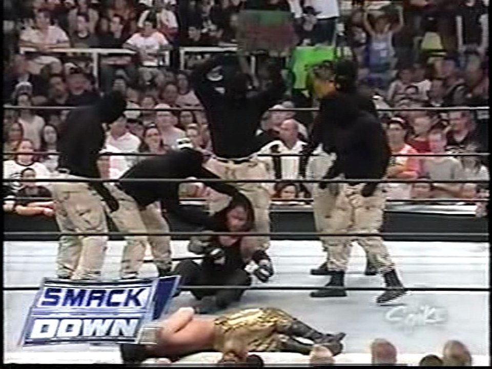Terrorists Attack The Undertaker [2005-07-07]