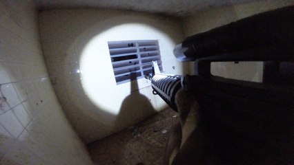 INVADINDO CASA ABANDONADA - Caçadores de Lendas (Cenas Reais)