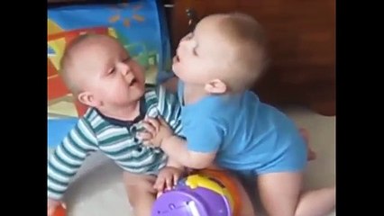 Baby funny fighting video must watch