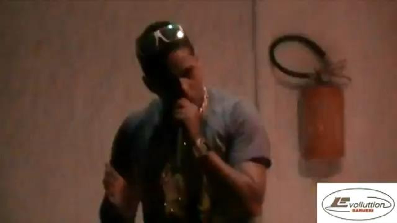 #09 Mc Daleste AO VIVO no EVOLLUTION em Barueri (30/06/12 UVRFEST FUNK) OFICIAL