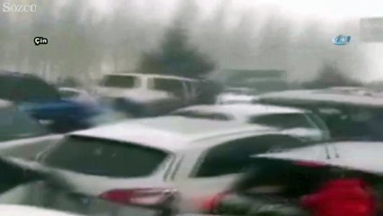 70 araç birbirine girdi: En az 2 ölü