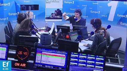 Plaisir sportif entre les Experts et Roger Federer