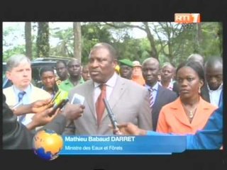 Le Ministre des Eaux et Forets et l'Ambassadeur de la Suisse en Ci en visite au ZOO d'Abidjan