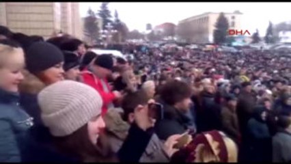 Ukrayna Halkı Hükümetin Sağlık Hizmetini Protesto Etti