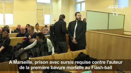 Bavure mortelle au Flash-ball : prison avec sursis requise